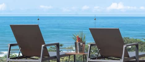 Vila superluxo | 2 quartos, cofres nos quartos, Wi-Fi de cortesia, roupa de cama