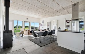 Interior - 4 bedroom lovely home in Skjern (Skjern)