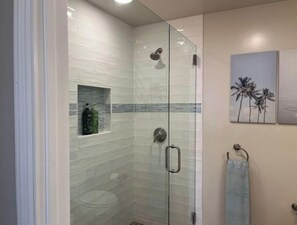 Bathroom - Oceanfront Santa Cruz Retreat (Santa Cruz)