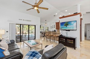 Smart TV, computer monitors - Marco Island Family Retreat  (Marco Island)