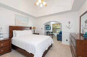 3 bedrooms, desk, iron/ironing board, free WiFi - Marco Island Family Retreat  (Marco Island)