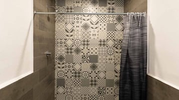 Basic Room | Free WiFi