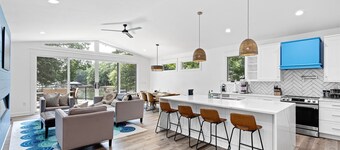 King Suite, Kayaks, Lake, Luxury Magazine Featured