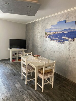 Dining - Anita House Naples (Napoli)