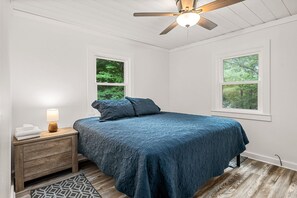 3 camere, una scrivania, Wi-Fi gratuito, lenzuola