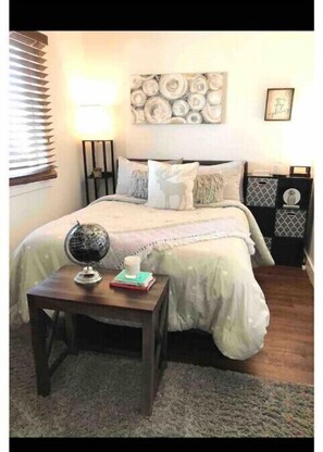 1 bedroom, desk, iron/ironing board, free WiFi