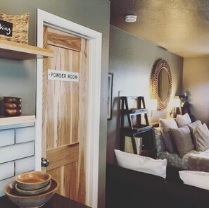 المنشأة من الداخل