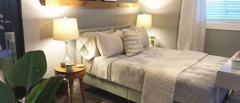 1 sovrum, skrivbord och wi-fi