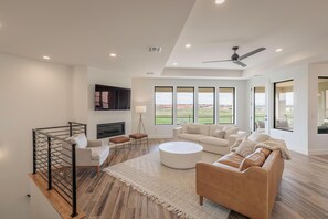 Living area - Getaway On The Green (St. George)