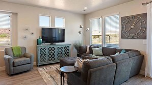 Living area - Desert Haven (St. George)
