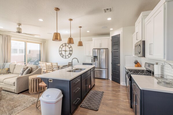 House, Multiple Beds (Suncliff Retreat) | Private kitchen - Suncliff Retreat (St. George)