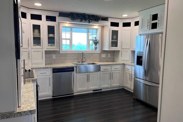 Refrigerador, microondas, horno, placa de cocina