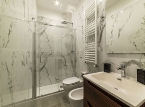 Een douche, een bidet