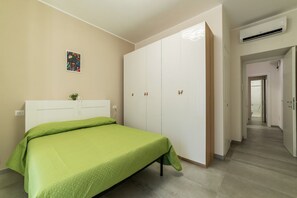 2 bedrooms - Between MM Bologna and Roma Tiburtina Lime Apartment (Roma)