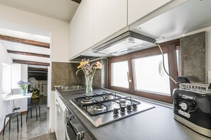Fridge, microwave, oven, stovetop