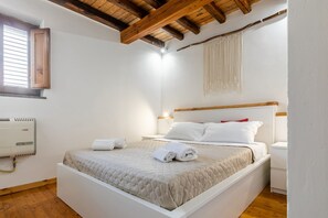 2 slaapkamers, een strijkplank/strijkijzer, wifi, beddengoed