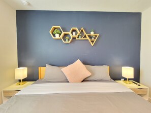 7 Schlafzimmer, Reisekinderbett, WLAN, Bettwäsche