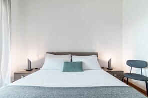 1 habitación, tabla de planchar con plancha, wifi gratis y ropa de cama 