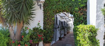 cozy house close to the beach with garden