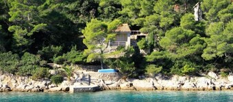 Holiday Houses, Villas Dob - 5m From the sea