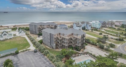 Sea La Vie | Oceanfront | Island Condominium | Avon | Sleeps 4