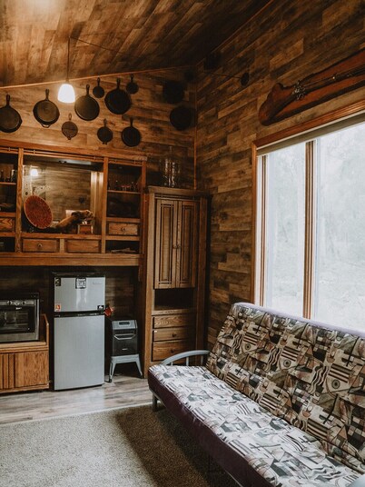 Tri-River Retreat + Bunkhouse, only 5 min from downtown Talkeetna! 