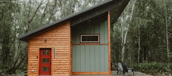 Tri-River Retreat + Bunkhouse, only 5 min from downtown Talkeetna! 