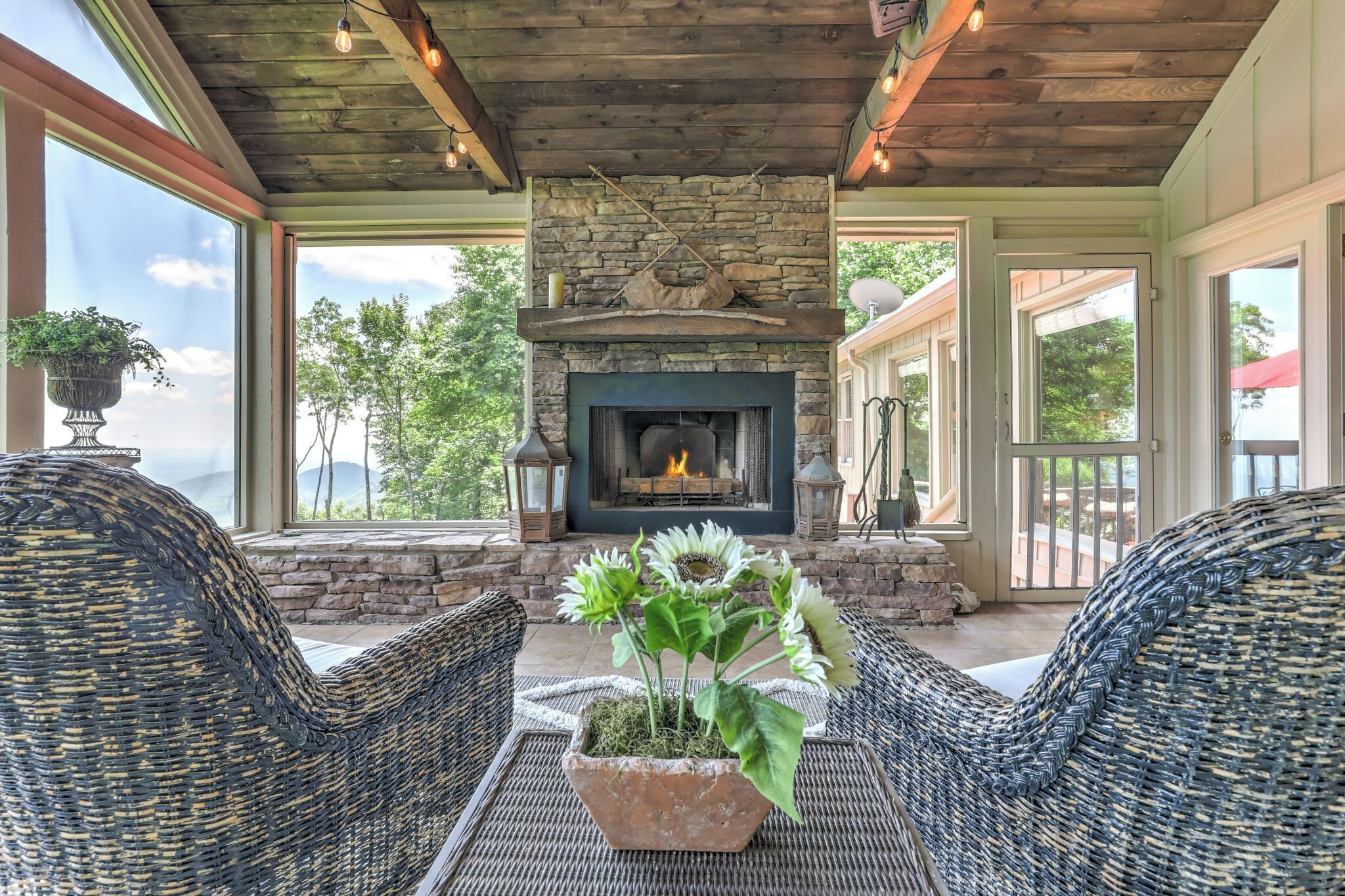 Big Sky - Blue Ridge Mountain Views, Screened Patio, 2 Fireplaces & Fun Extras