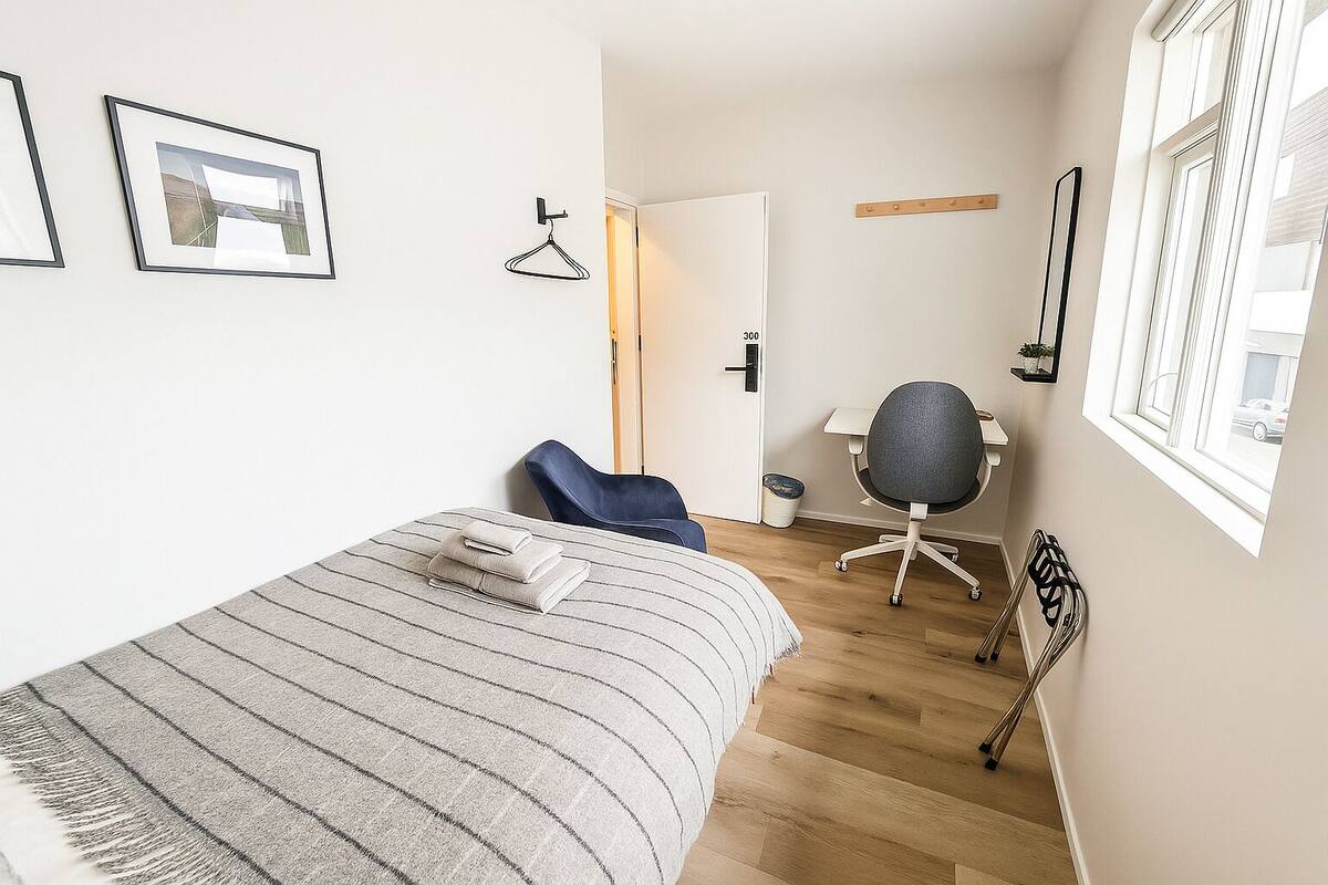 Enkeltrom – standard, delt bad | Wi-fi (inkludert) og sengetøy