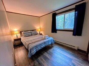 4 bedrooms, WiFi, bed sheets