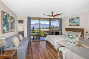 Luxury Condo | 1 bedroom, premium bedding, Tempur-Pedic beds, individually decorated - Endless & Elegant Vistas (Kihei)