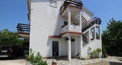 Apartments Nika - With Parking