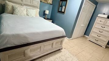 2 chambres, fer et planche à repasser, lit de bébé portatif, Wi-Fi