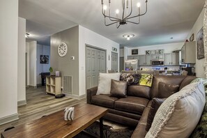 Smart-TV, Videospiele, Tischfußball