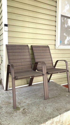 Property grounds - 4Mi Downtown, Near Airport & Major Attractions, The Green House Unit A (Louisville)