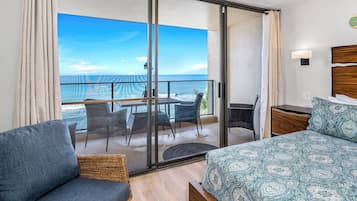 Luxury Studio | Premium bedding, individually decorated, individually furnished