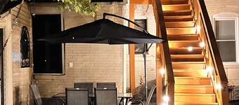 Near Airport & Major Attractions, 5Mi Downtown, Comfy Loft