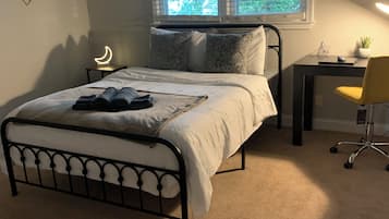 2 chambres, fer et planche à repasser, accès au Wi-Fi (inclus)