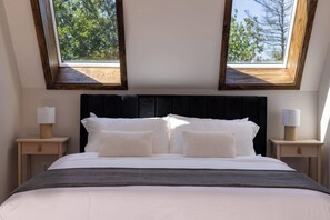5 bedrooms, iron/ironing board, travel cot, WiFi
