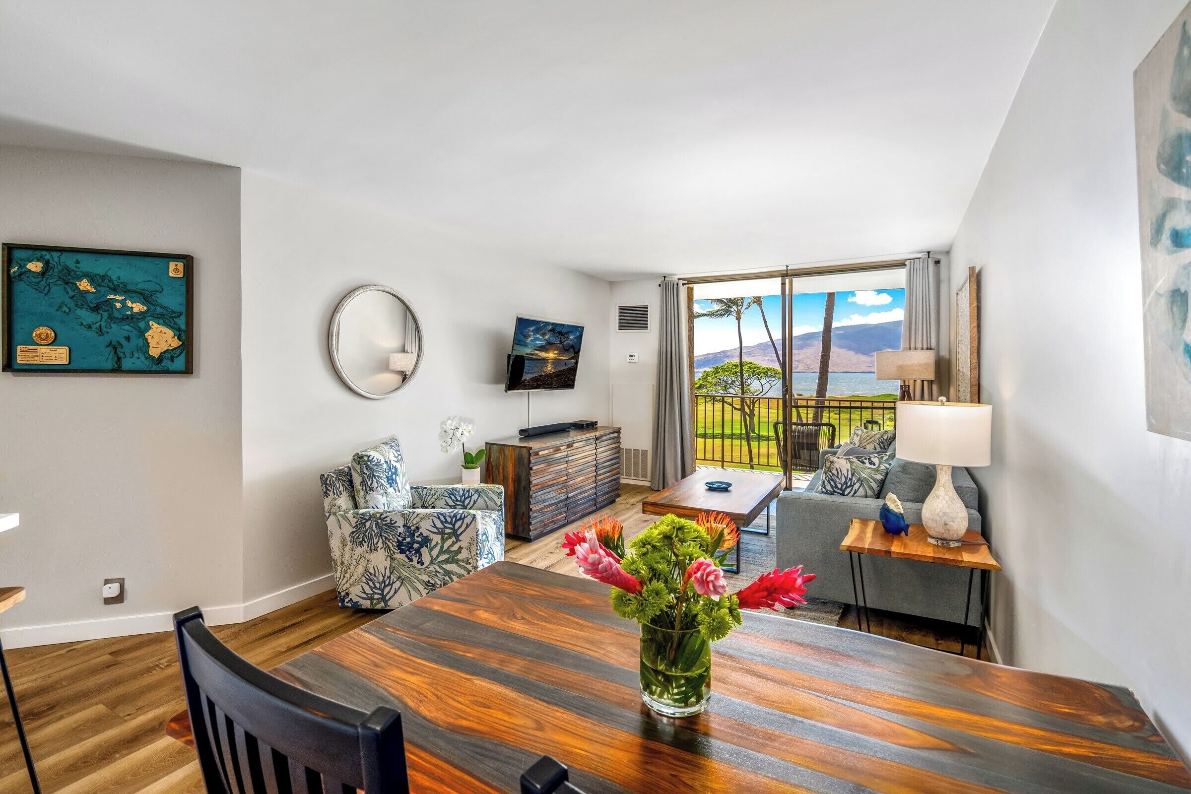 Luxury Condo | Living area | Smart TV, Hulu, streaming services