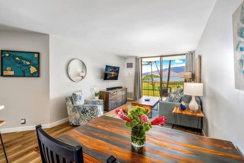 Luxury Condo | Living area
