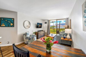 Lúxusíbúð | Stofa | Snjallsjónvarp, Hulu, myndstreymiþjónustur