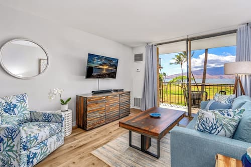 Luxury Condo | Living area