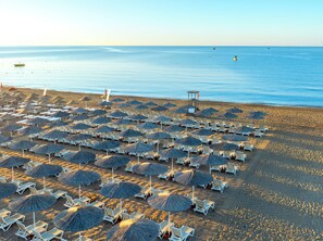 私家海滩、排球