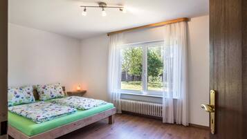 1 bedroom, free WiFi, bed sheets, wheelchair access