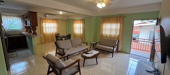 Cozy and Spacious Apartment in Lambeau, Tobago