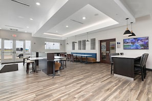 Restaurant - Holiday Inn Express Kansas City North Parkville (Parkville)