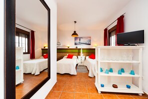 1 soverom, strykejern/-brett, wi-fi (inkludert) og sengetøy