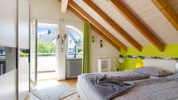 1 bedroom, iron/ironing board, free WiFi, bed sheets