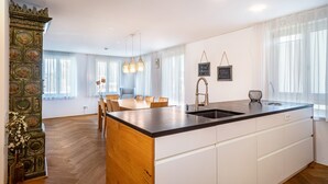 Uklassifisert bilde, 2 av 24, knapp